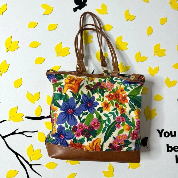Capezio Summerset Floral Hand Bag - Picture 4 of 11